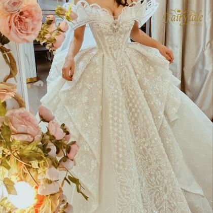 VÁY CƯỚI THIẾT KẾ CAO CẤP TRỄ VAI FAIRYALE BRIDAL | MJUSTUDIO