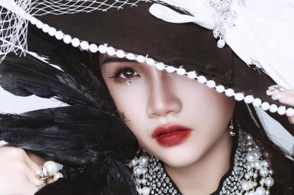 DOANH NHÂN ĐỖ HƯƠNG LY TRONG CONCEPT ĐEN HUYỀN BÍ BY MJU STUDIO