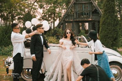 HẬU TRƯỜNG CHỤP ẢNH Ở PHIM TRƯỜNG SANTORINI CỦA MJU STUDIO