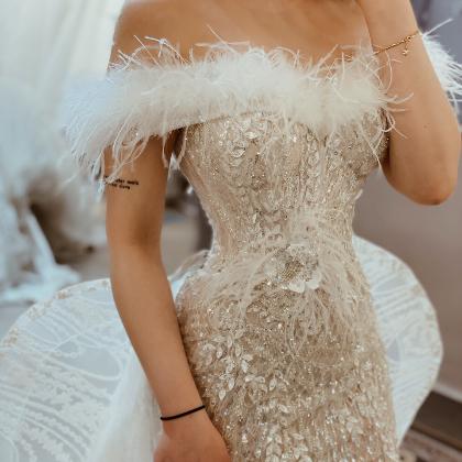 CÔ DÂU SANG TRỌNG TRONG MẪU THIẾT KẾ TRỄ VAI CAO CẤP BY FAIRYTALE BRIDAL