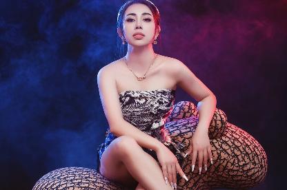 Ms DIOR PHẠM QUỲNH THƯCH HIỆN BỘ ẢNH CÁ TÍNH TẠI MJU STUDIO