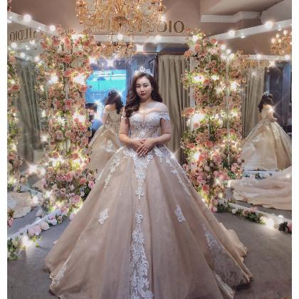 VÁY  CƯỚI TRỄ VAI THIẾT KẾ CAO CẤP BY FAIRYTALE BRIDAL